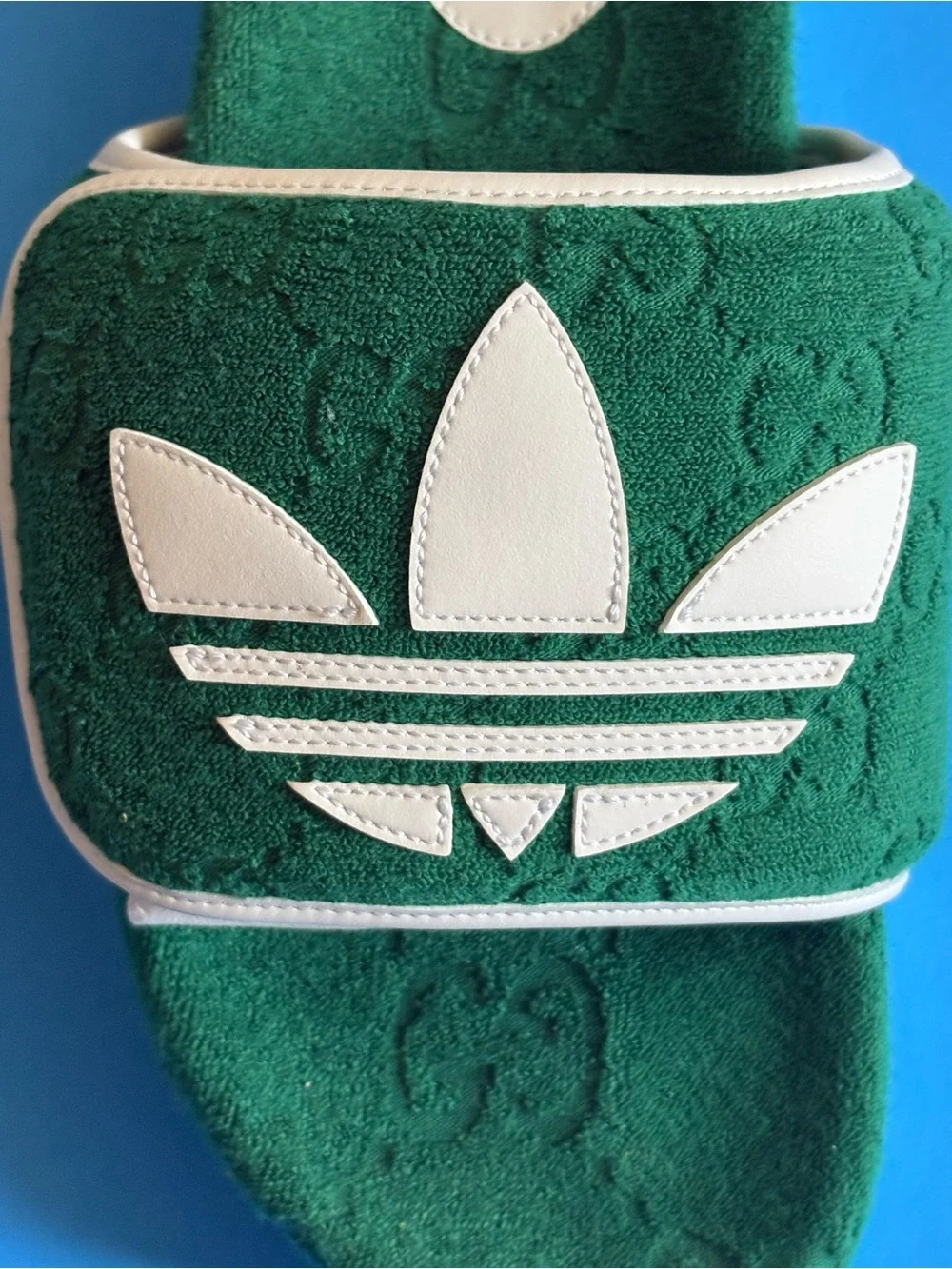 💟 Men’s Gucci x Adidas Green Suede Slide Sandals with White Trim size 8